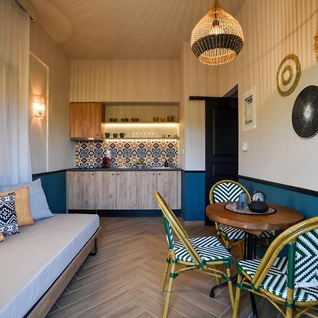 Krissaia Seaside Suites Galaxídhion Екстериор снимка