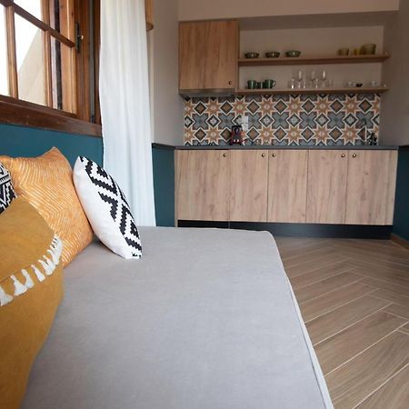 Krissaia Seaside Suites Galaxídhion Екстериор снимка